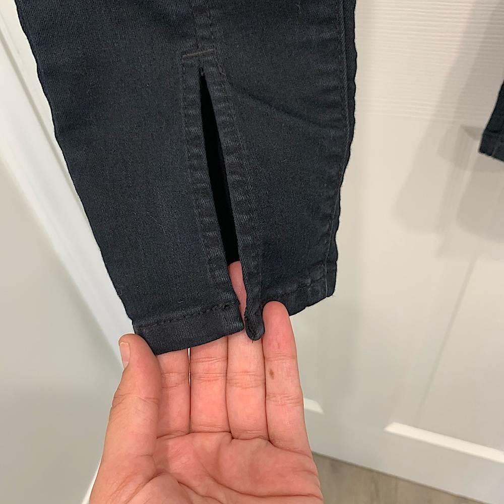 UO BDG Womens Black Cigarette Denim! - Picture 4 of 9